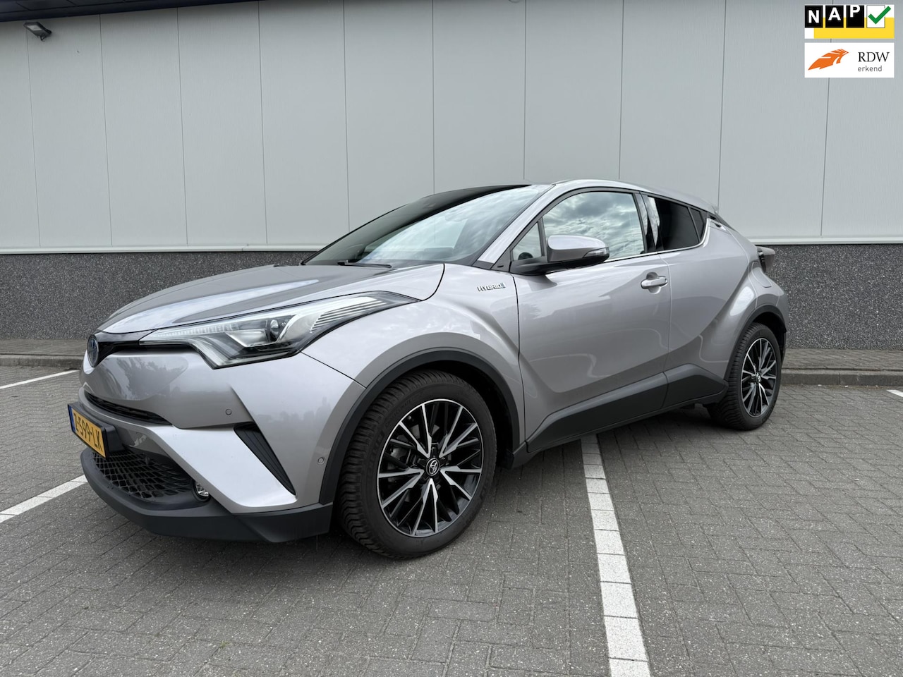Toyota C-HR - 1.8 Hybrid Bi-Tone 1.8 Hybrid Bi-Tone - AutoWereld.nl