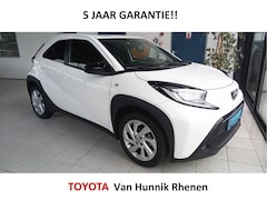 Toyota Aygo X - 1.0 VVT-i Automaat First | Stoelverw | LED | Apple-Android |