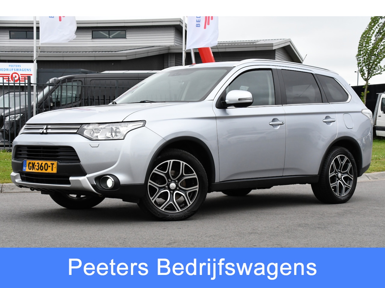 Mitsubishi Outlander - 2.0 PHEV Executive Edition X-Line Cruise, Automaat, Airco, Trekhaak, 122PK, Multimedia, Un - AutoWereld.nl