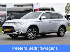 Mitsubishi Outlander - 2.0 PHEV Executive Edition X-Line Cruise, Automaat, Airco, Trekhaak, 122PK, Multimedia, Un