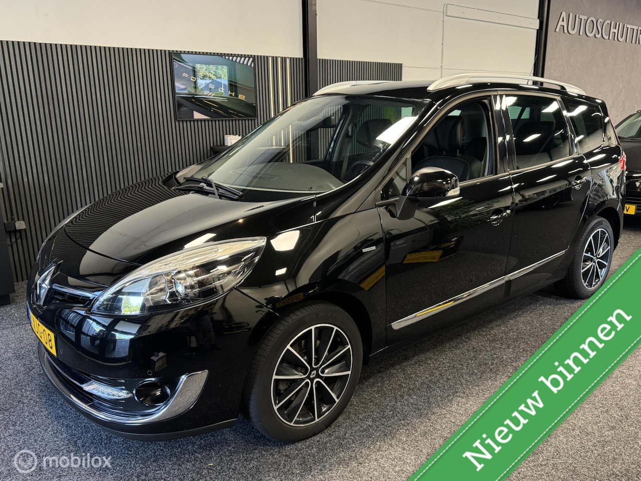 Renault Scénic - 1.2 TCe Bose LUXE / APK: 03-07-2026 / NETJES - AutoWereld.nl