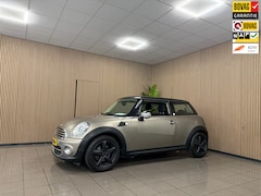 MINI Cooper - 1.6 10 Years II * Panoramadak / Stoelverwarming / Cruise control / NL Auto