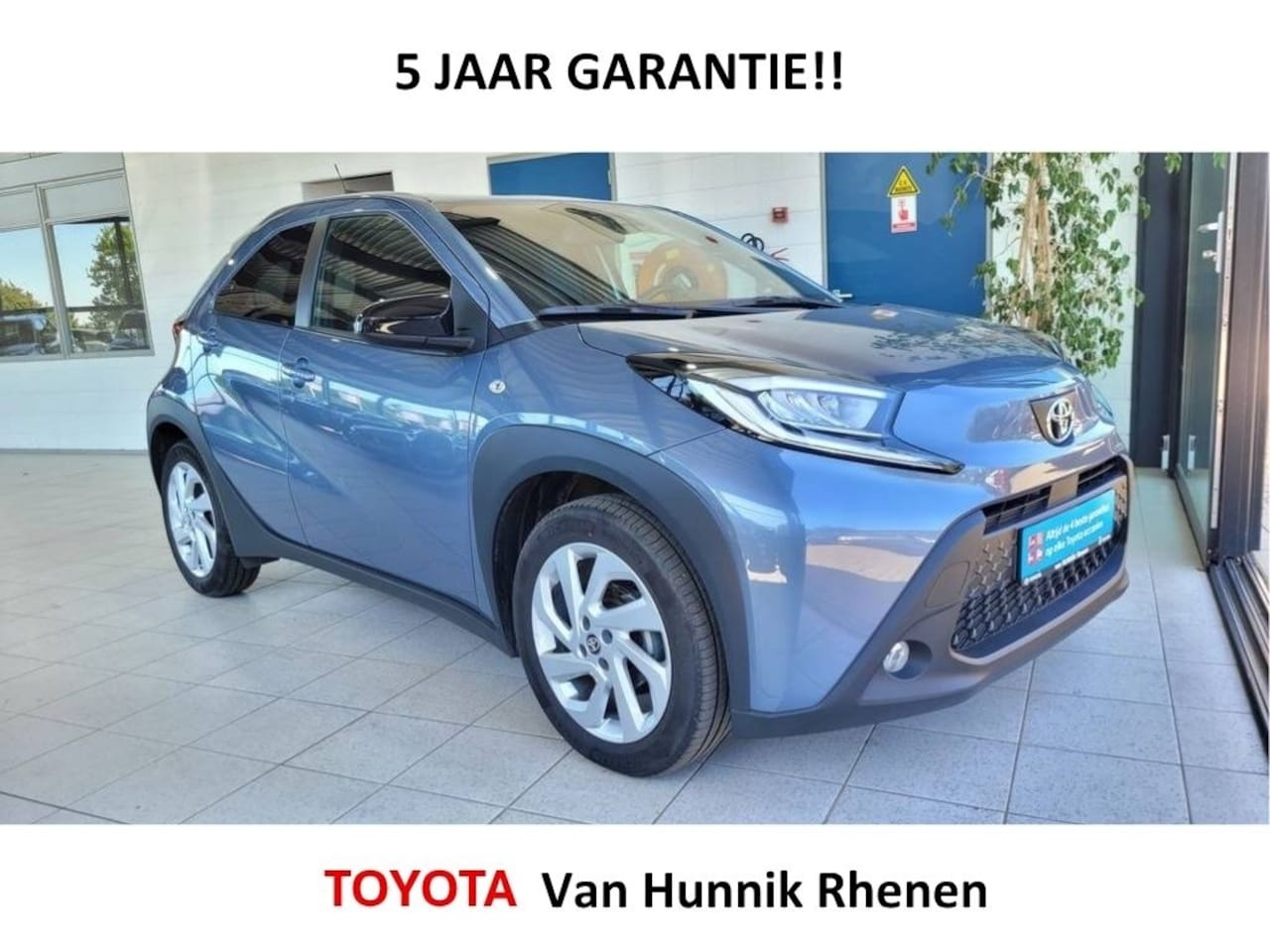 Toyota Aygo X - 1.0 VVT-i Automaat First | Stoelverw | LED | Apple-Android | - AutoWereld.nl