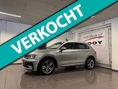 Volkswagen Tiguan - 1.4 TSI ACT R-Line * Automaat / Panoramadak / 19" LM Velgen / Trekhaak / NL Auto