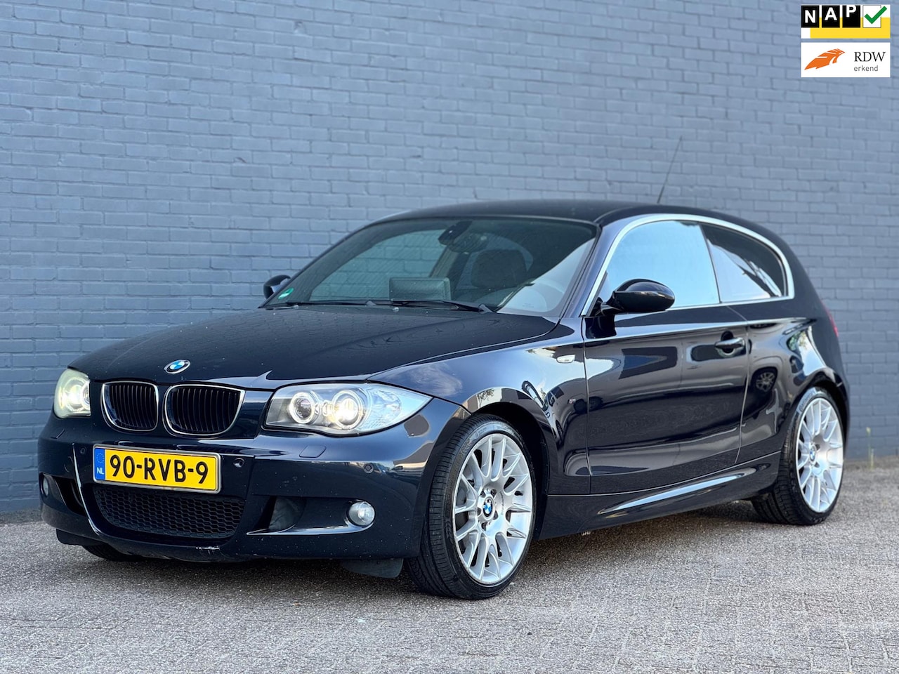 BMW 1-serie - 120i|M-PAKKET|NAVI|PSENSOR|GROOTSCHERM|6BAK|AIRCO| - AutoWereld.nl
