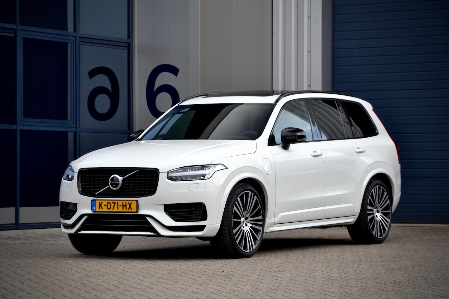 Volvo XC90 - 2.0 T8 Recharge AWD R-Design / NL Auto / 1e Eig. / Full Option / BTW - AutoWereld.nl