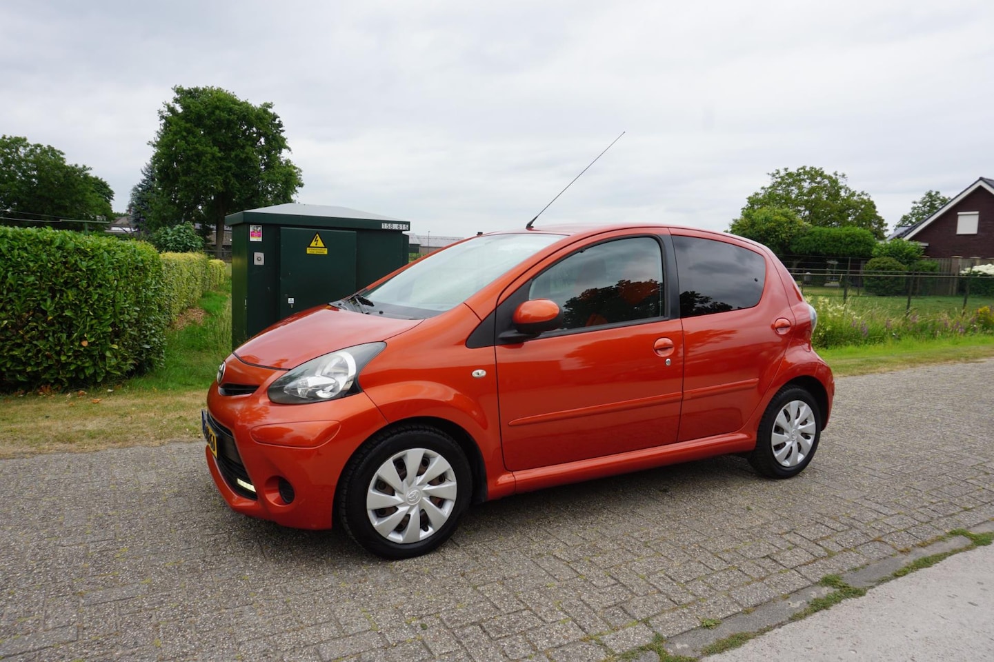 Toyota Aygo - 1.0 VVT-i Dynamic Orange 1.0 VVT-i Dynamic Orange - AutoWereld.nl