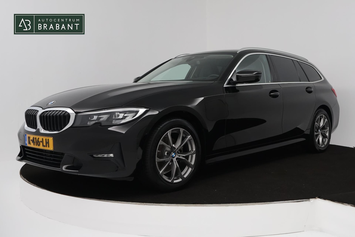 BMW 3-serie Touring - 318i Executive Edition (PARKEERSENSOREN, CRUISE CONTROL, NAVIGATIE, NL-AUTO, DEALER ONDERH - AutoWereld.nl