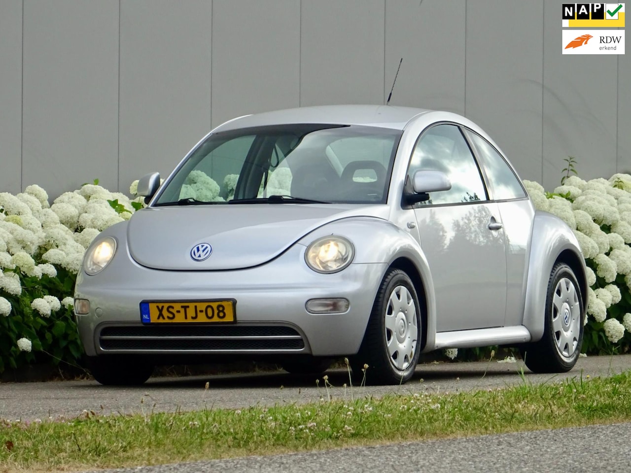 Volkswagen New Beetle - 2.0 Highline // AIRCO 128.855 NAP NL-AUTO - AutoWereld.nl
