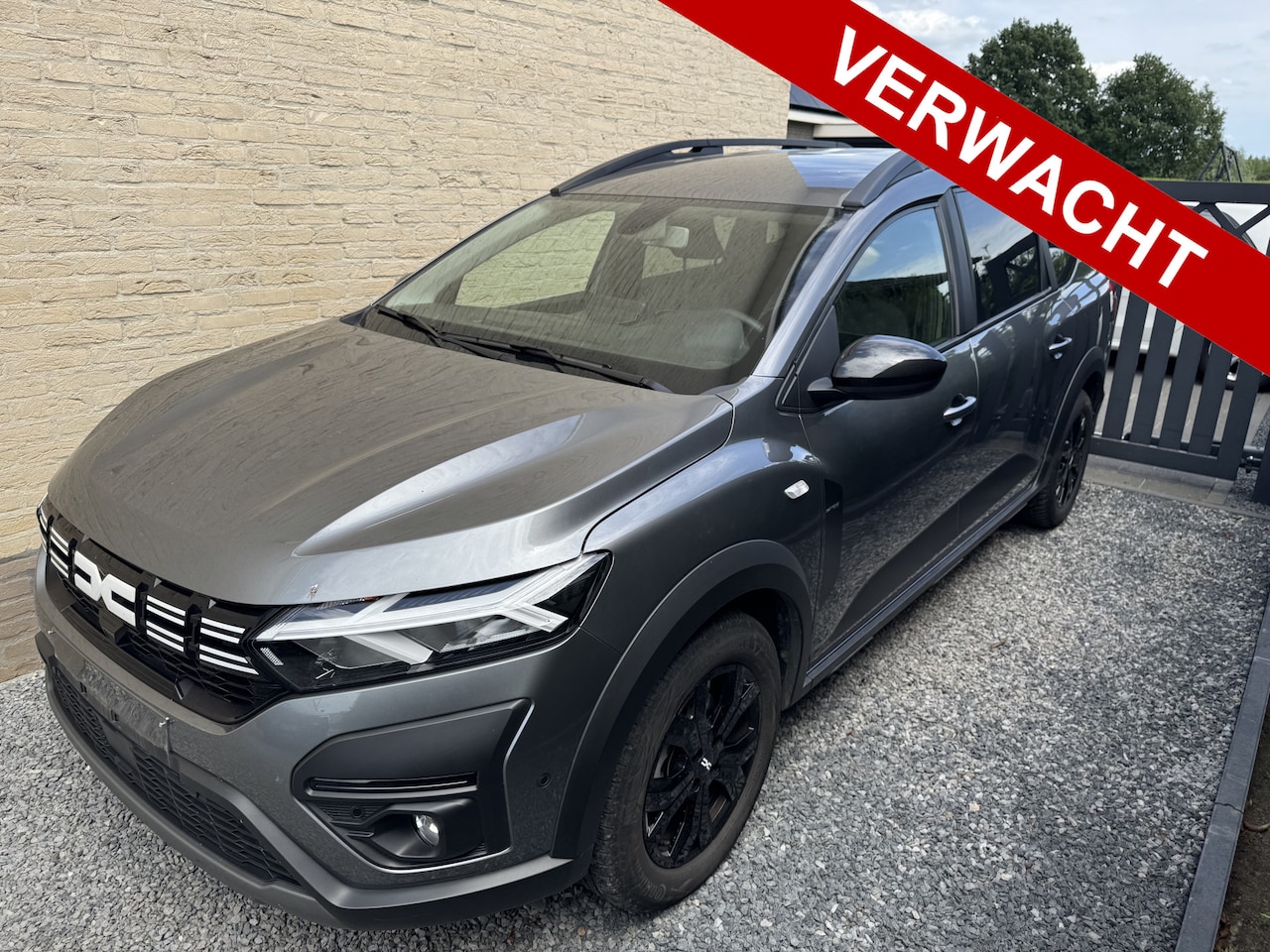 Dacia Jogger - 1.6 Hybrid 140pk Extreme 5p. Navi Camera Carplay Clima Led CruiseControl 16" Pdc - AutoWereld.nl