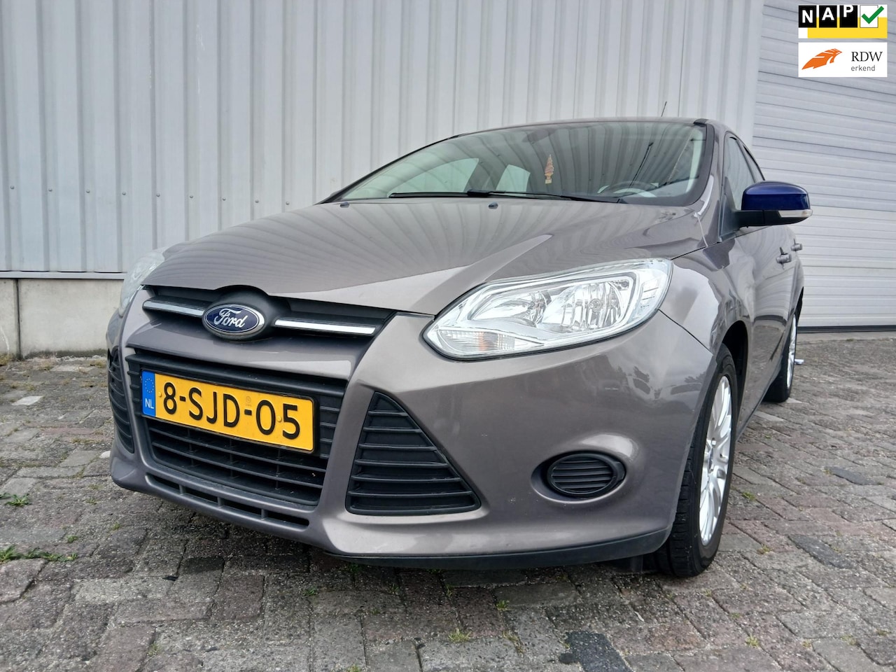 Ford Focus - 1.0 EcoBoost Trend SCHADEAUTO!! - AutoWereld.nl
