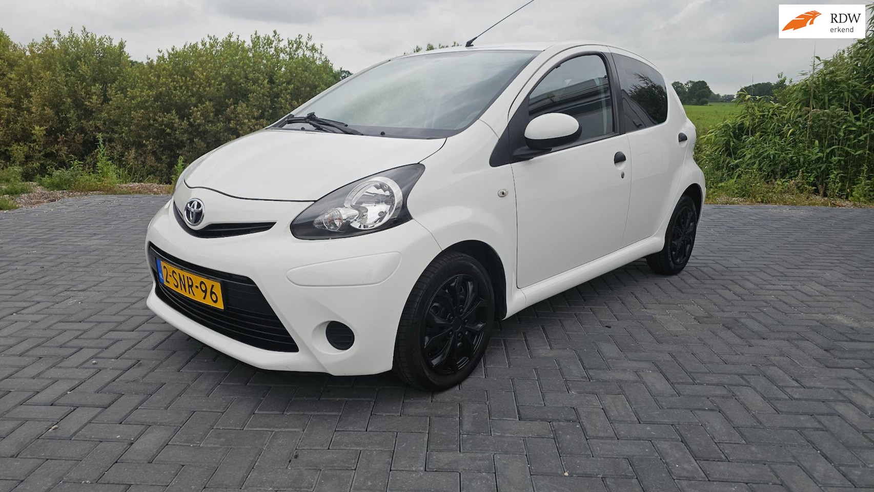 Toyota Aygo - 1.0 VVT-i Now AIRCO 2013! - AutoWereld.nl