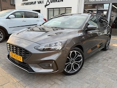 Ford Focus Wagon - 1.0 EcoBoost ST Line Business, Apple Carp;ay/Android, Stoelverwarming, Trekhaak