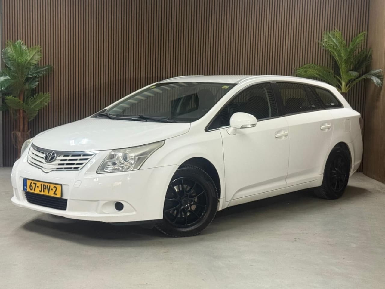 Toyota Avensis Wagon - 1.6 VVTi Comfort 1.6 VVTi Comfort - AutoWereld.nl
