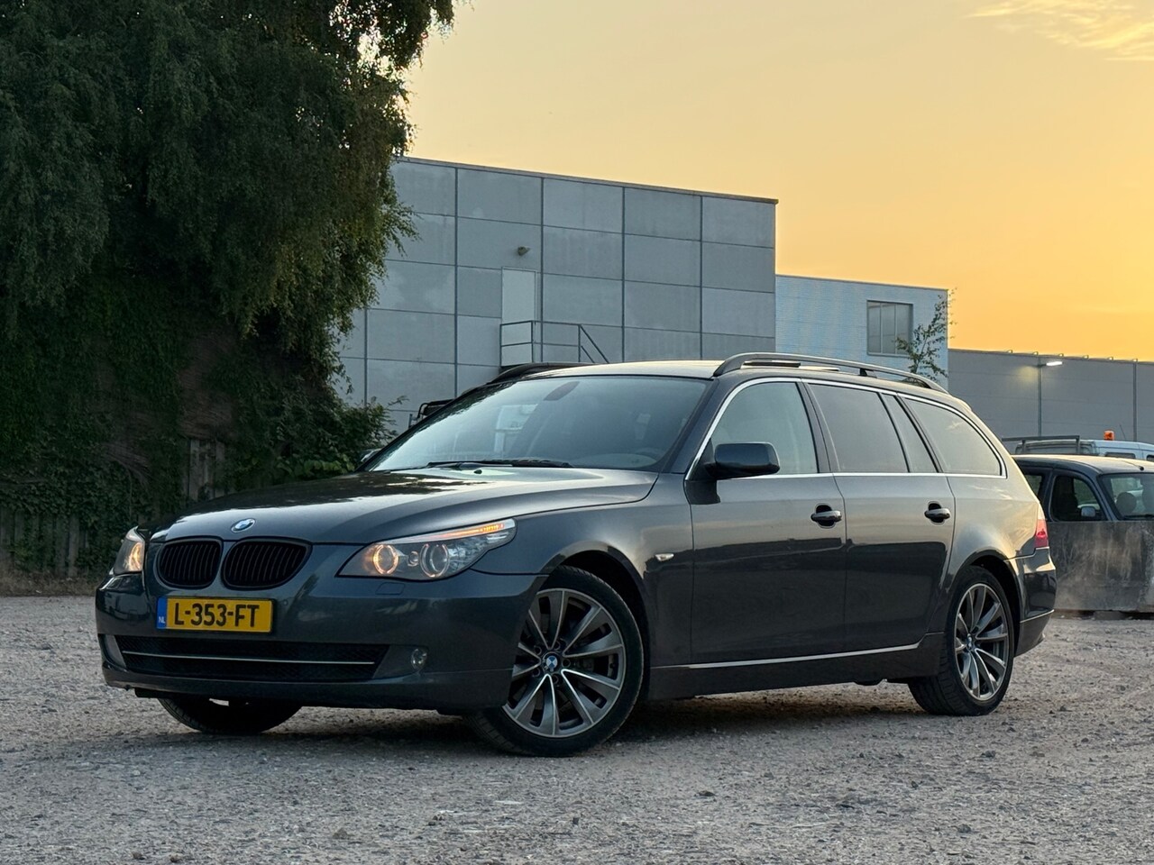 BMW 5-serie Touring - 525i/PANODAK/VELGEN/XENON - AutoWereld.nl