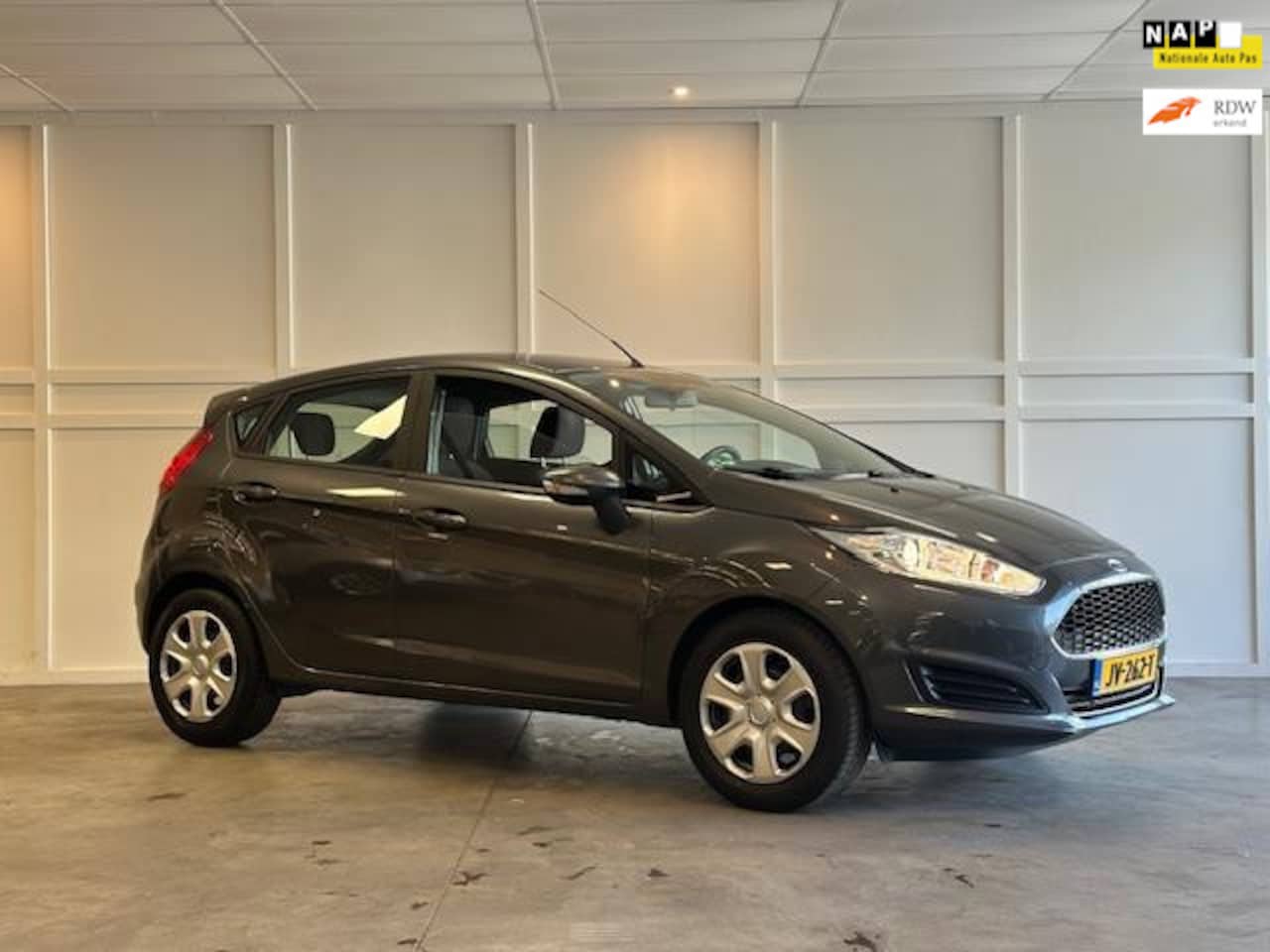Ford Fiesta - 1.0 / Navi / Cruise / Airco / 2016 / Dealer Onderhouden - AutoWereld.nl