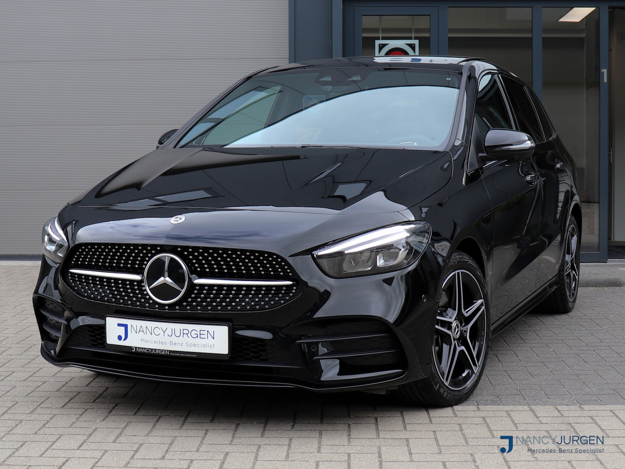 Mercedes-Benz B-klasse - 250 e AMG | Business | Night Pakket | Distronic Plus | Pano | MBUX High End | 360* Camera - AutoWereld.nl