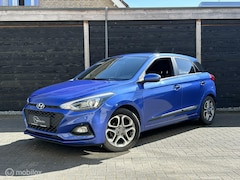 Hyundai i20 - 1.2 i-Motion Clima / LM / PDC / camera / Trekhaak/ 79.972KM