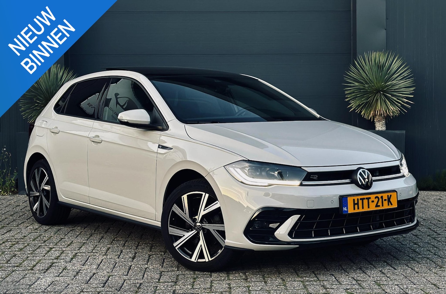 Volkswagen Polo - 1.0 TSI R-Line Pano/Automaat/Matrix/Camera - AutoWereld.nl