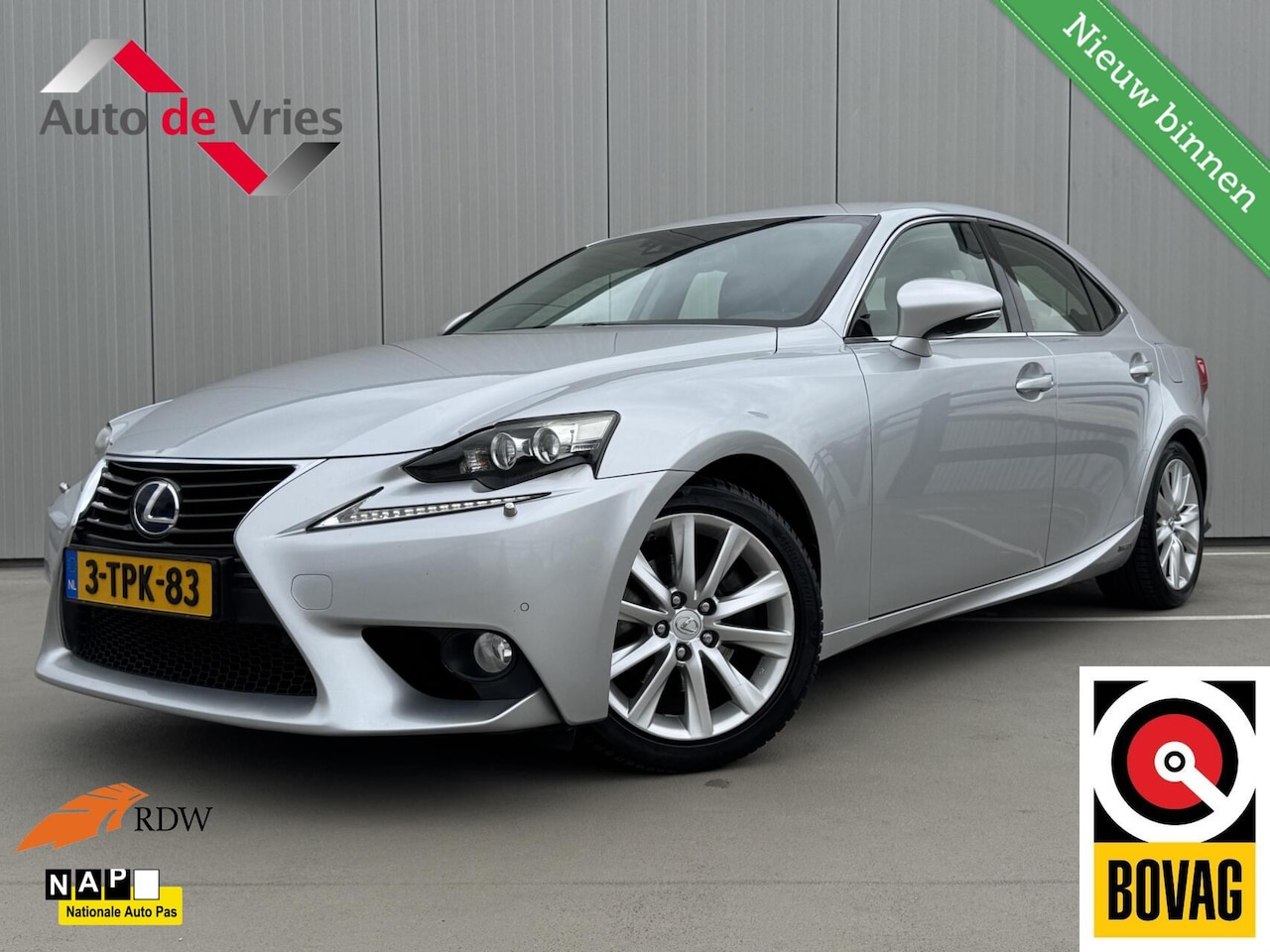Lexus IS - 300h First Edition|LED|NL-Auto|Navi - AutoWereld.nl