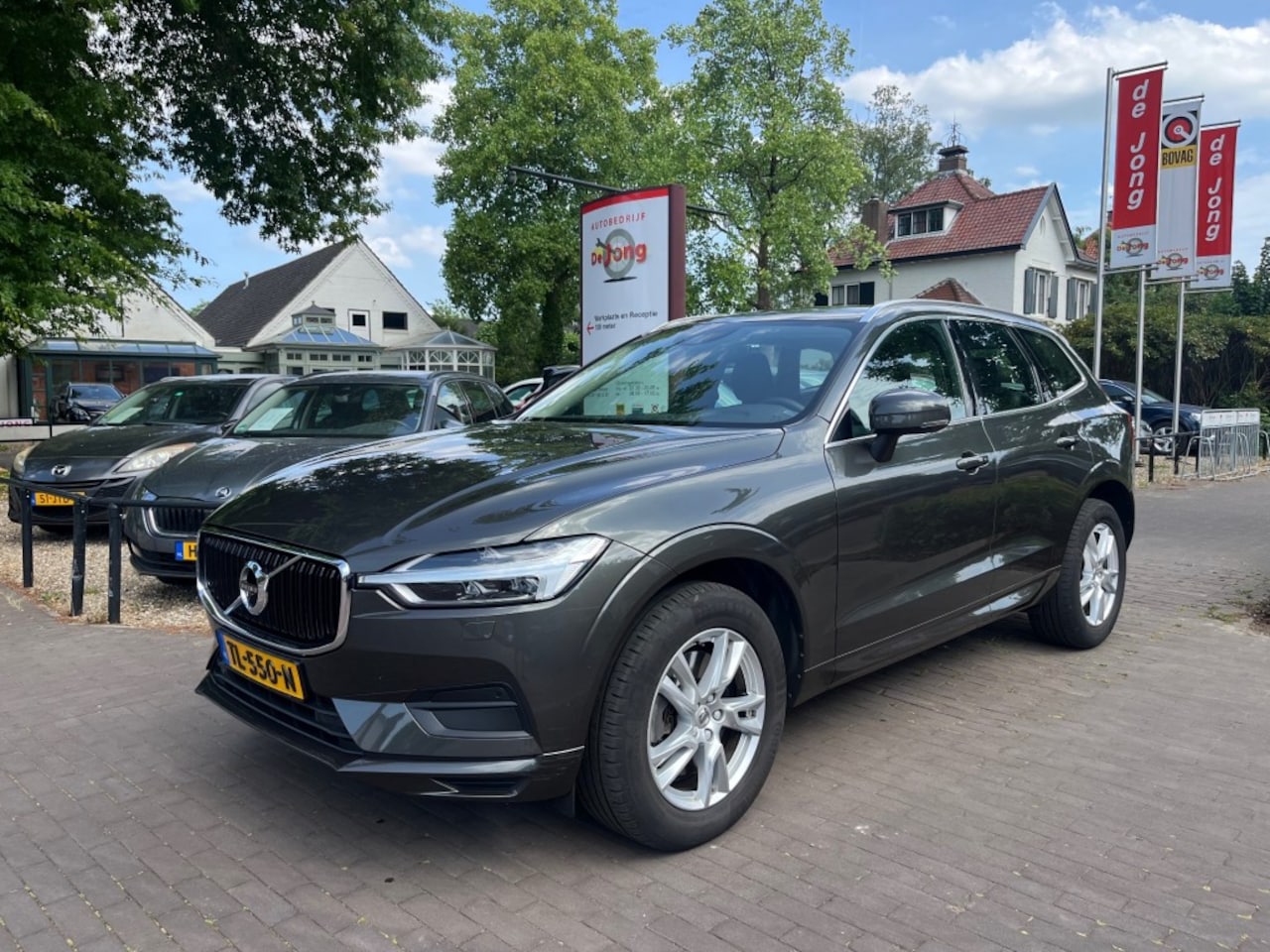 Volvo XC60 - 2.0 T5 MOMENTUM 250PK AUTOMAAT / TREKHAAK / CARPLAY - AutoWereld.nl