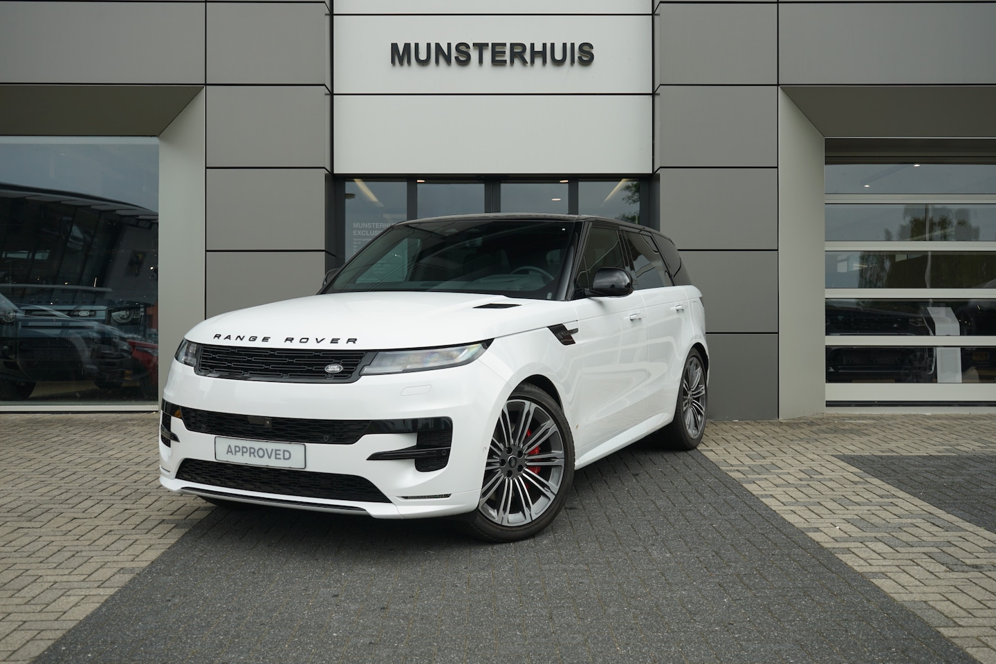 Land Rover Range Rover Sport - 3.0 P460e Dynamic HSE PHEV | Koelvak | Head-up display | Schuif/Kantel dak  |  Massage sto - AutoWereld.nl
