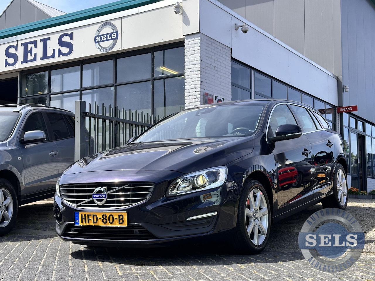 Volvo V60 - 2.0 T3 Momentum 2.0 T3 Momentum - AutoWereld.nl