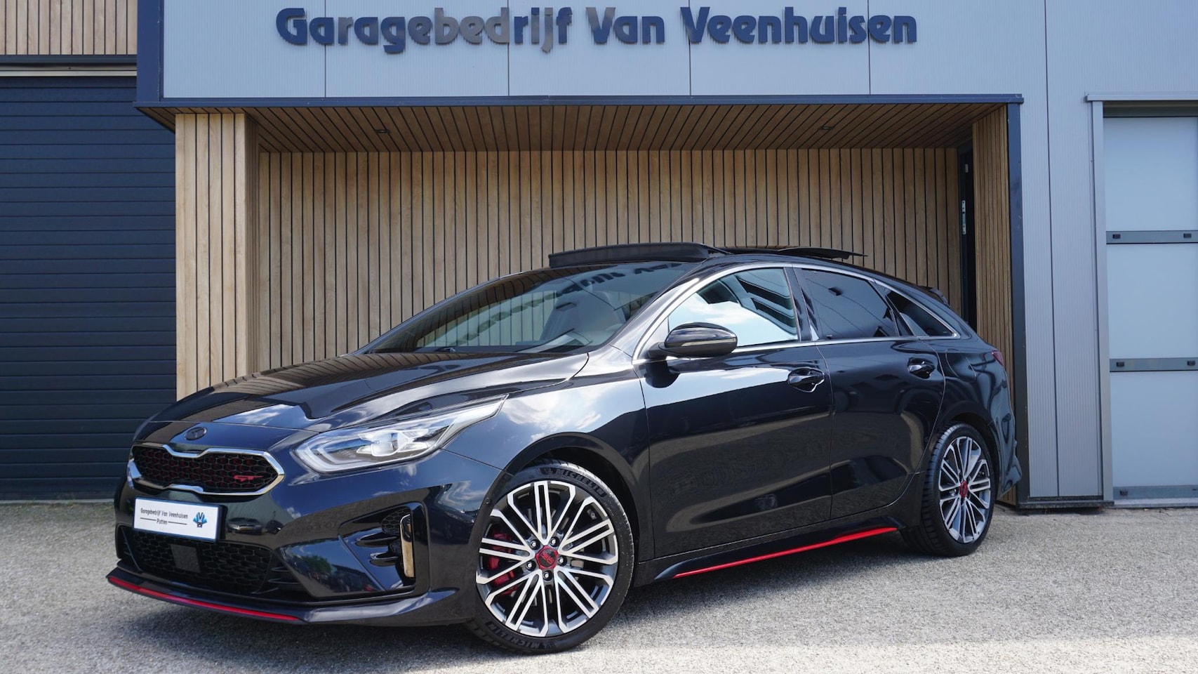 Kia Pro cee'd - 1.6 T-GDI 205pk GT Pano.Dak 18inch LM JBL Keyless Maxton Leder/Alcantara *Complete Kia* - AutoWereld.nl