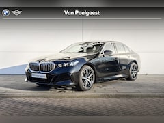 BMW i5 - Sedan eDrive40 | M Sport | Glazen Panoramadak | Stoelverwarming | Harman Kardon |