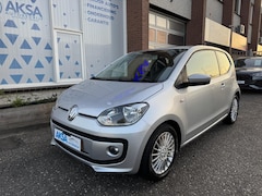 Volkswagen Up! - 1.0 high up BlueMotion Nwe Koppeling Cruise Navi Bluetooth Sportvelg
