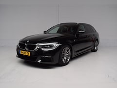 BMW 5-serie Touring - 520i AUT8 M-SPORT ORG.NED / NAP / PANORAMADAK / VIRTUAL / CAMERA / LEER / COMFORTSTOELEN /