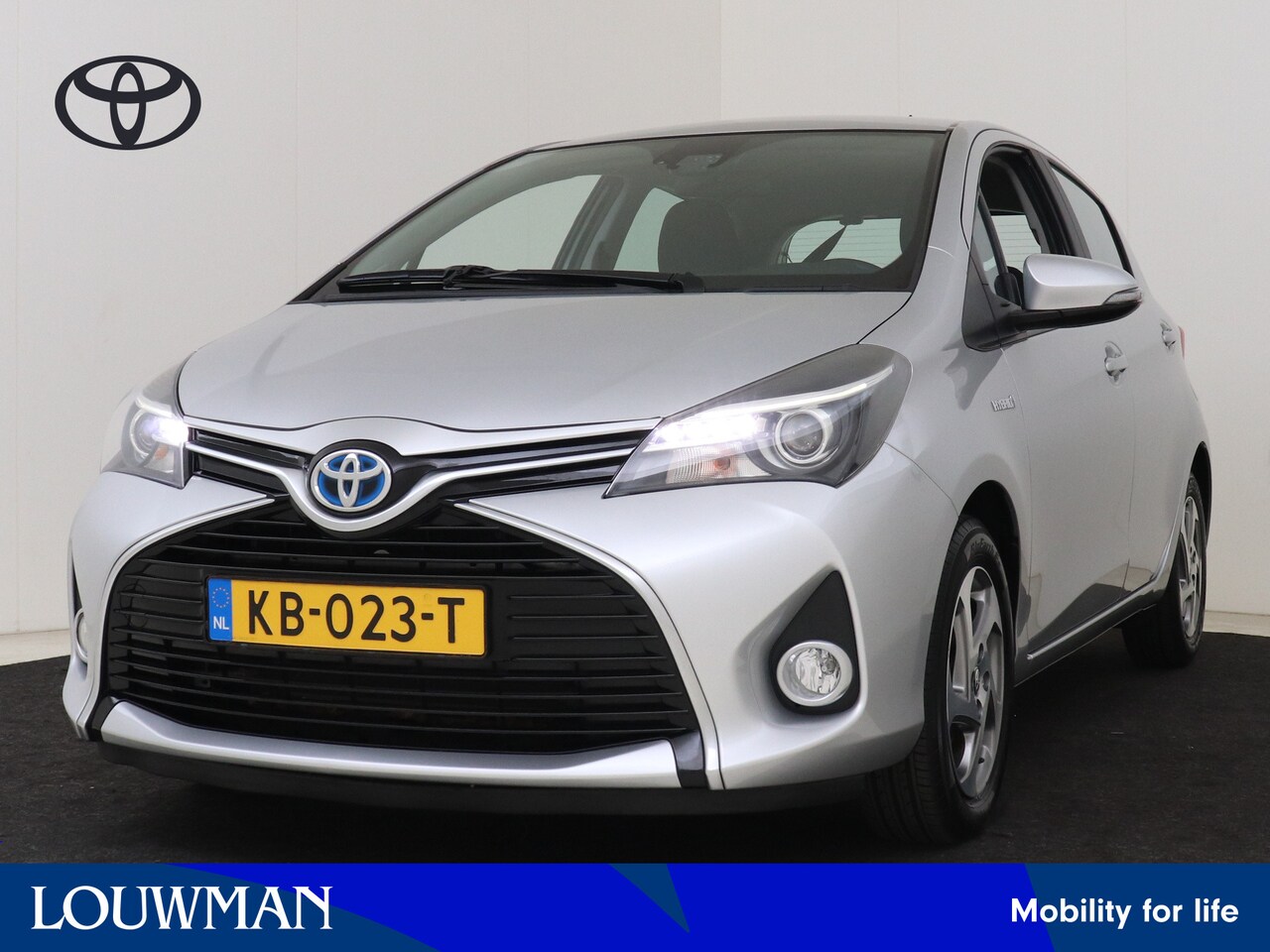 Toyota Yaris - 1.5 Hybrid Trend Full map navigatie | LM velgen | Lane assist - AutoWereld.nl