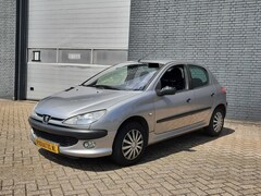 Peugeot 206 - 1.6-16V Gentry 5-Deurs Airco Nw APK