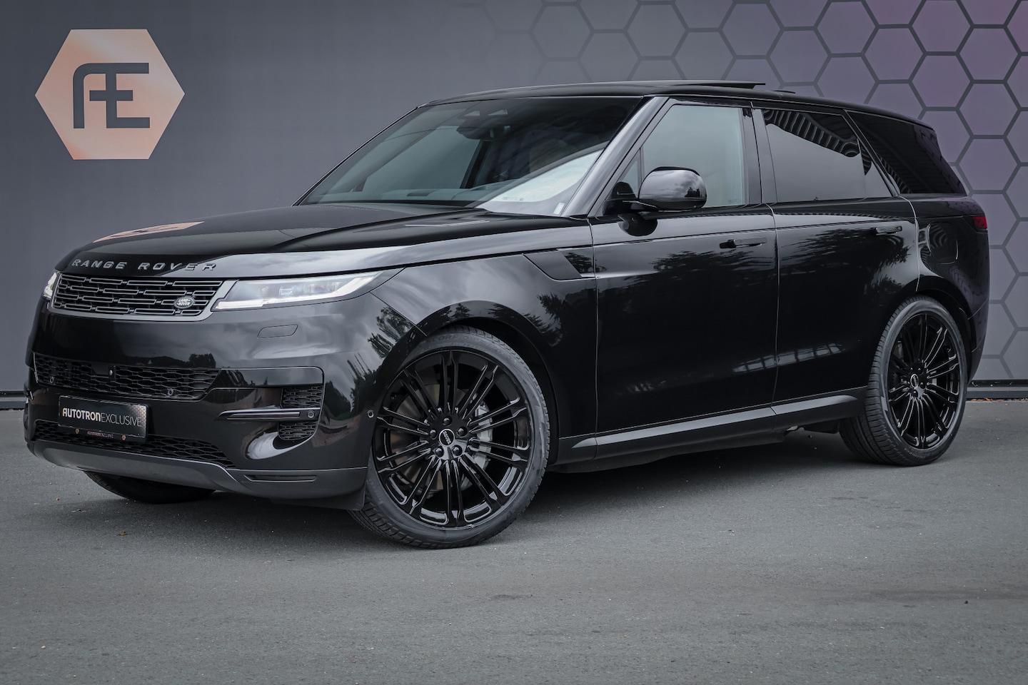 Land Rover Range Rover Sport - 3.0 P460e SE PHEV | ADAPTIVE CRUISE | PANORAMADAK | HEAD-UP | STUURWIELVERWARMING | STOELK - AutoWereld.nl