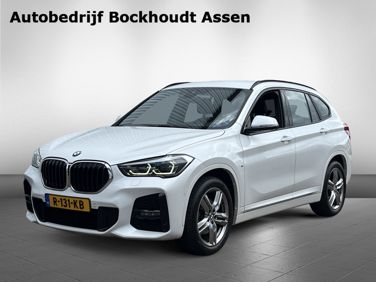 BMW X1 - sDrive18i High Executive | M-Sport Pakket - AutoWereld.nl
