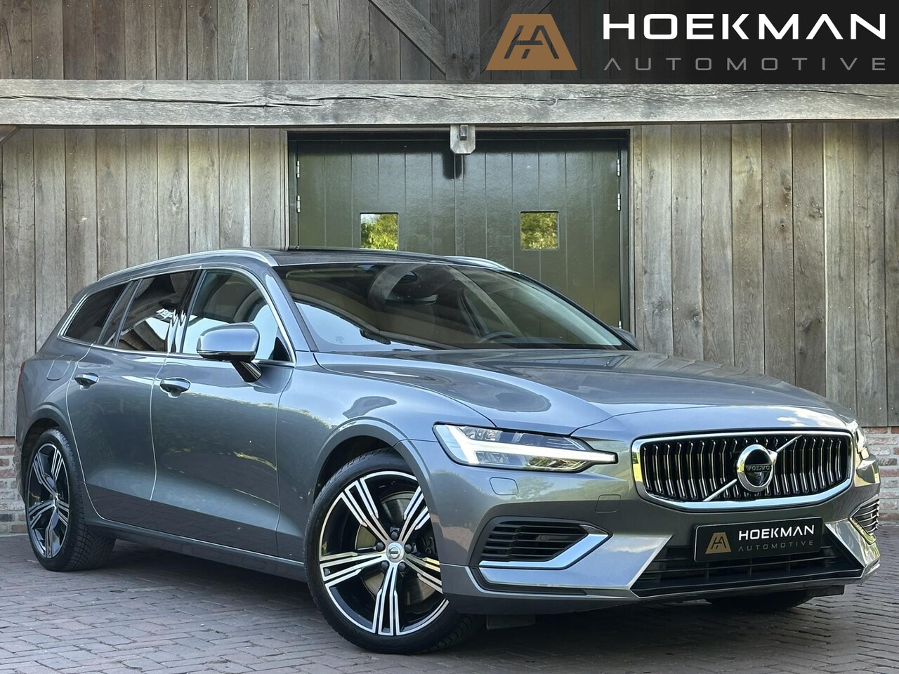 Volvo V60 - 2.0 T6 Recharge AWD Inscription Automaat | Panoramadak, Leer, 360° camera, ACC, Stoel- en - AutoWereld.nl