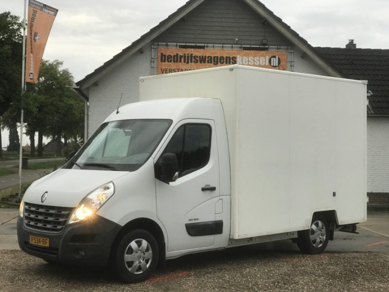 Renault Master - T35 2.3 dCi 145 Euro 5 Koffer Bakwagen Trekhaak - AutoWereld.nl