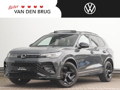 Volkswagen Tiguan - 1.5 eTSI R-Line | Panoramadak | Black style | Dodehoekdetectie | Camera | Massagestoelen |