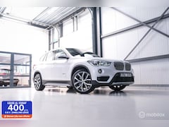 BMW X1 - xDrive20i High Executive | 4x4 | HUD | Trekhaak | Leder | Orig NL auto | Dealer onderhoude