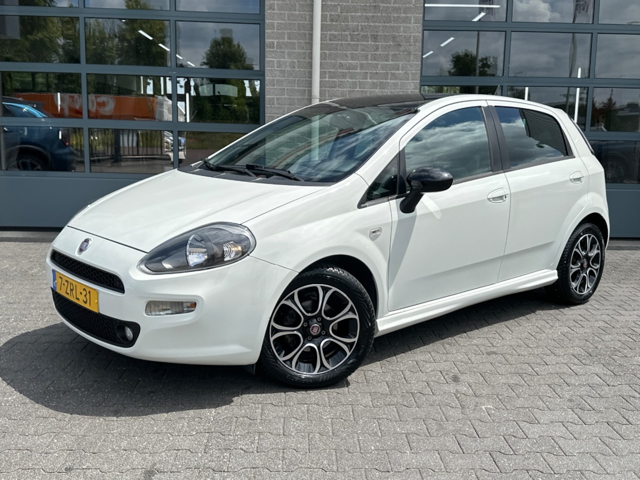 Fiat Punto Evo - 0.9 TwinAir Racing 0.9 TwinAir Racing - AutoWereld.nl