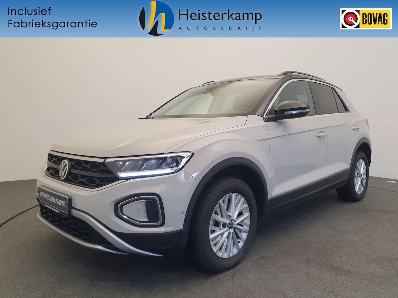Volkswagen T-Roc - 1.5 TSI 150pk DSG/AUT Life Camera, ACC, App connect - AutoWereld.nl