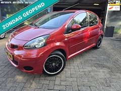 Toyota Aygo - 1.0-12V Aspiration Green | 12MND GARANTIE | AIRCO | ELEC RAMEN | NW APK |