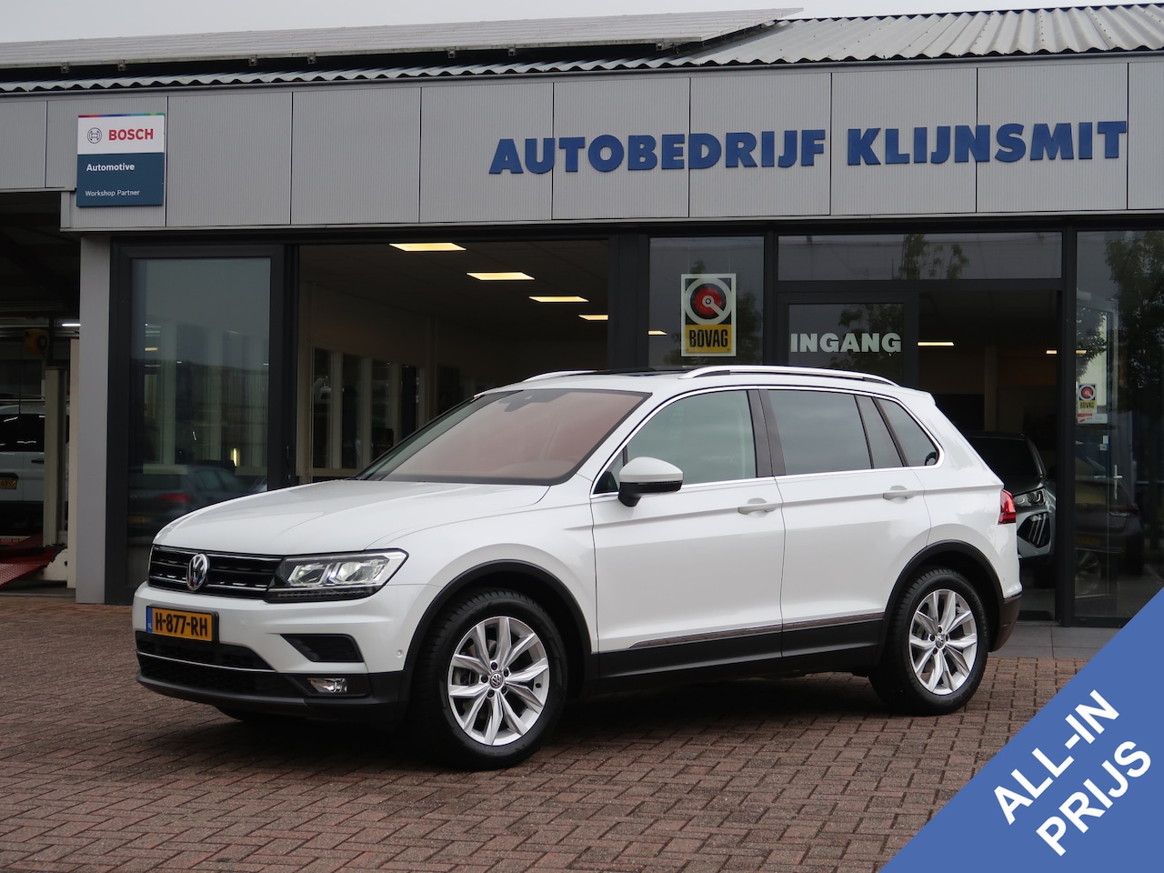 Volkswagen Tiguan - 1.5 TSI ACT Highline | panorama | trekhaak | leder | memory | camera | park-assist | - AutoWereld.nl