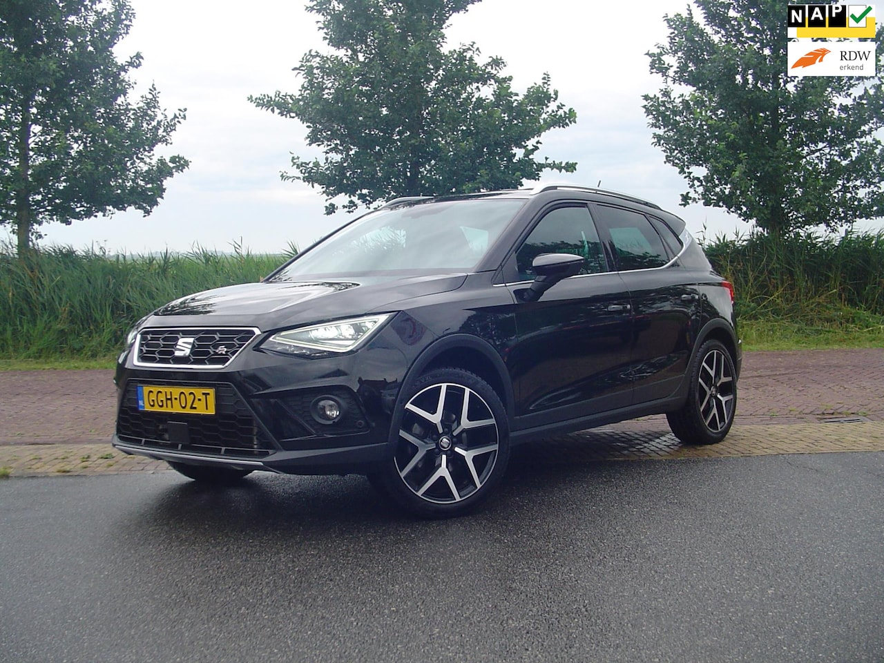 Seat Arona - 1.0 TSI FR Business Intense Plus / Airco / Cruise / Camera - AutoWereld.nl