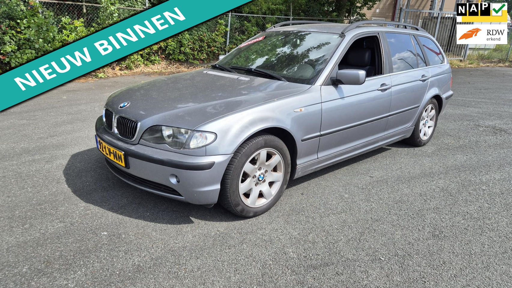 BMW 3-serie Touring - 320i Lifestyle Executive NETTE AUTO RIJDT EN SCHAKELT GOED - AutoWereld.nl