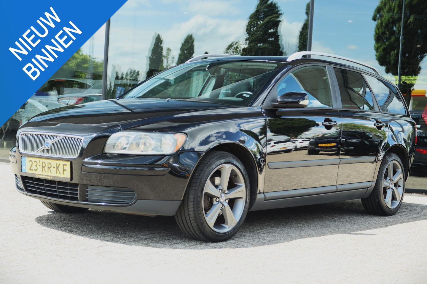 Volvo V50 - 1.8 KINETIC | NIEUWE APK | TREKHAAK | CLIMATE | CRUISE | NAP - AutoWereld.nl