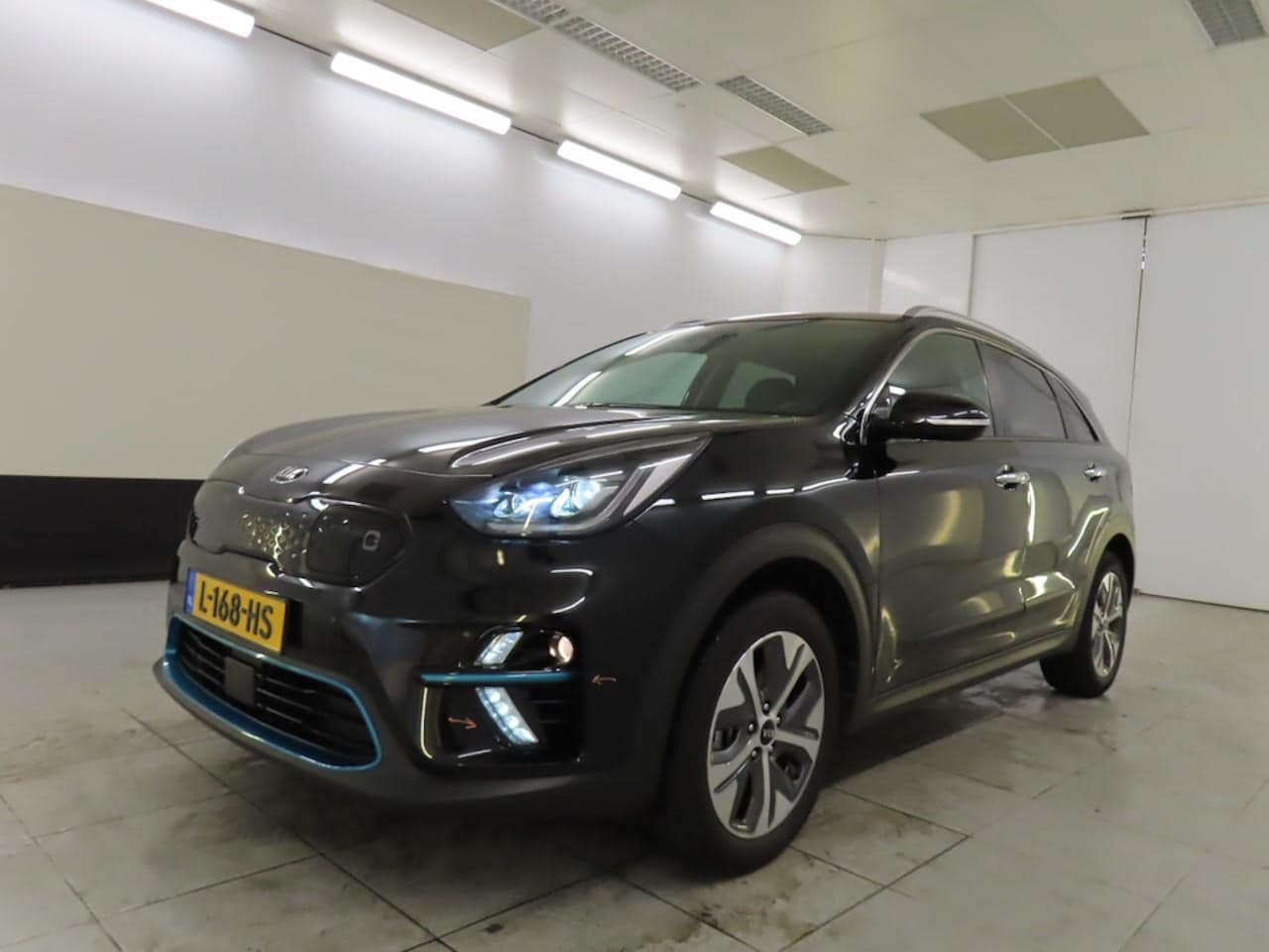 Kia e-Niro - DynamicPlusLine 39kWh 136pk [ ACC+3FASE+SCHUIFDAK+CAMERA+LED+KEYLESS ] - AutoWereld.nl