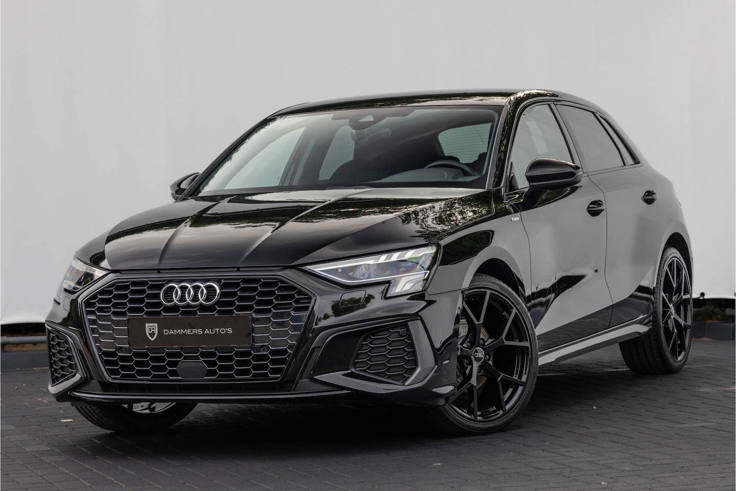 Audi A3 Sportback - 30 TFSI S-tronic S-line LED Navi Camera ACC 19'' - AutoWereld.nl