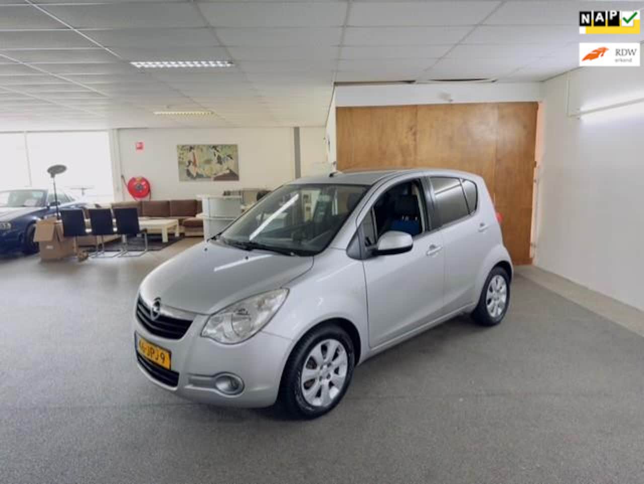 Opel Agila - 1.2 Enjoy Apk Nieuw,2e eigenaar,Airco,E-Ramen,Trekhaak,N.A.P,Lm velgen,2 sleutels,Topstaat - AutoWereld.nl