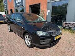 Ford Focus - 1.6-16V Futura Clima, LEER